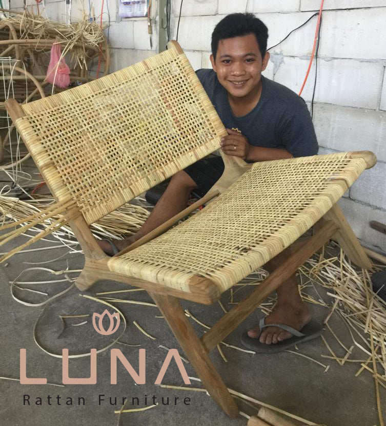 LAZY - Wood Chair with Rattan Weaving