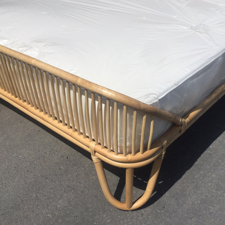 SOKA - Rattan Bed Vintage