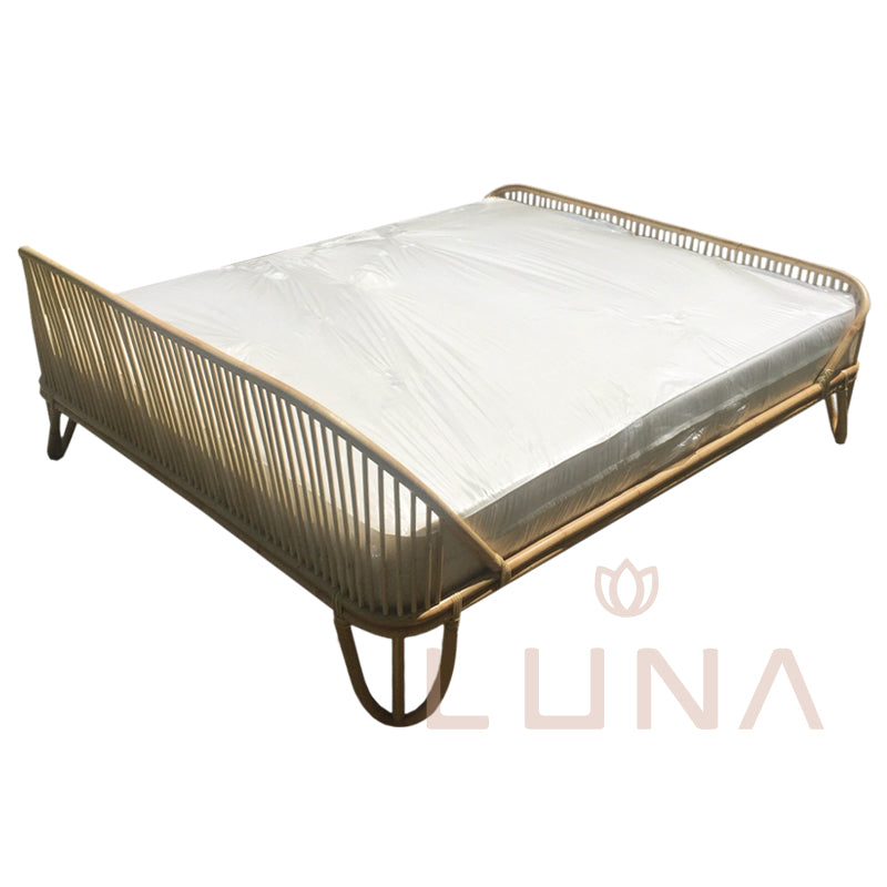 SOKA - Rattan Bed Vintage