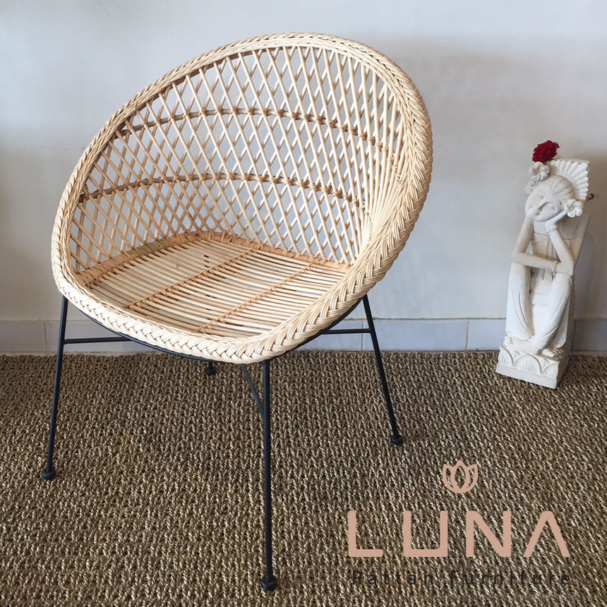 Round on sale wire chair
